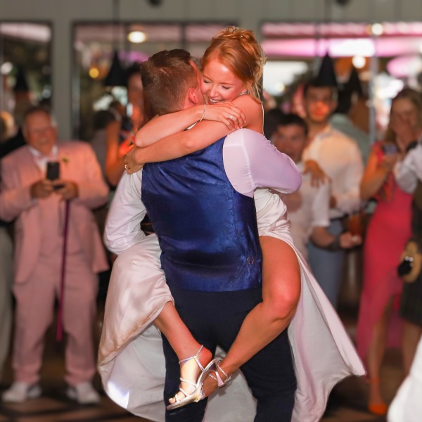 Bex and Oliver at Gararock Hotel, First dance, wedding dj